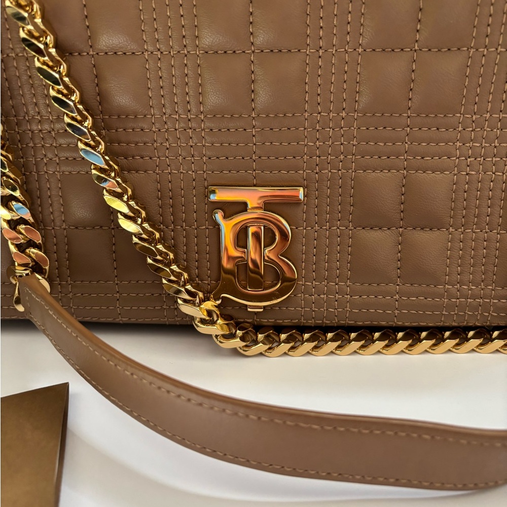 Burberry Lola Tan Quilted Shoulder Bag with Gold Chain - Picture 2 of 5